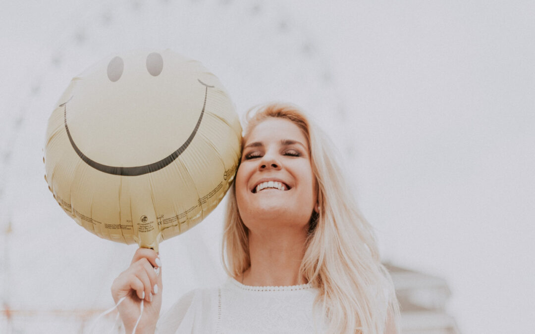 7 Unique Ways To Make Someone Smile